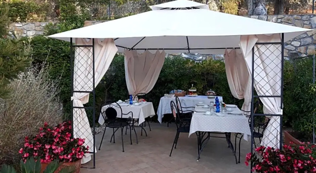B&B Villa Isabella, Buchen Sie Bed & Breakfast Imperia Blumenriviera