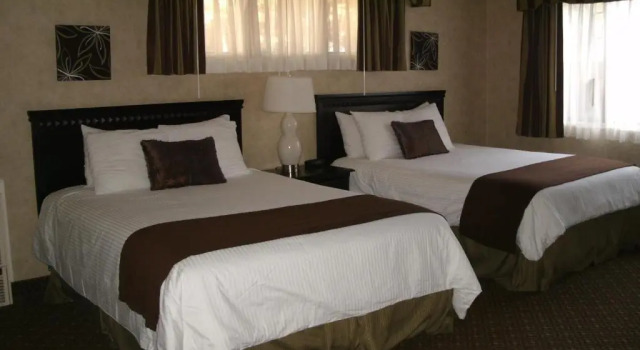 Четырёхместный номер Standard Rosedale Inn