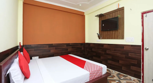 Номер Standard OYO 28801 Radhika Guest House