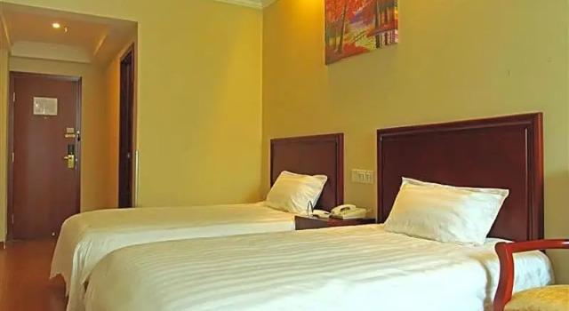 Двухместный номер Standard GreenTree Inn Anhui Hefei Railway Station Qinggong Mall Express Hotel