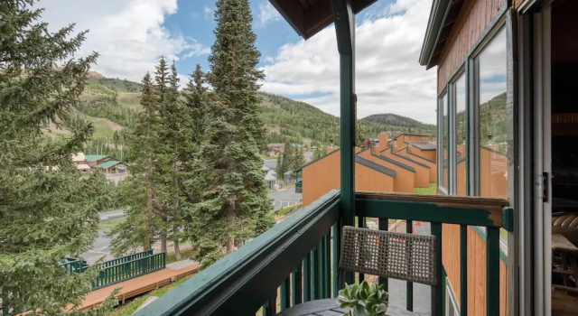 Апартаменты с 3 комнатами Ski Condo in Chalet Village at Brian Head