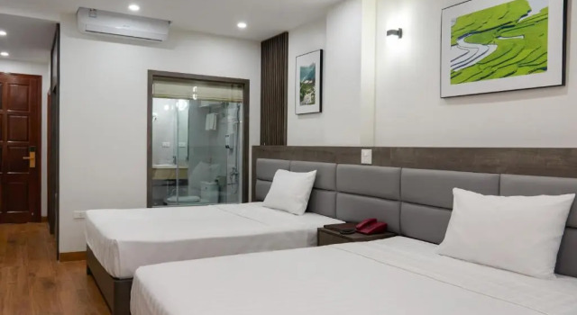 Двухместный номер Standard с балконом и с видом на город Van Nam Hotel