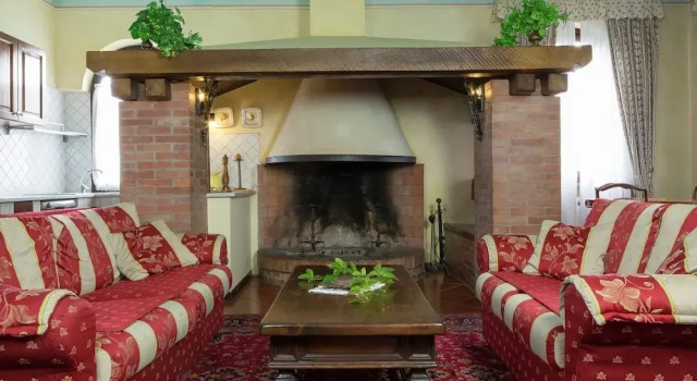 Majestic Farmhouse in San Vivaldo With Swimming Pool