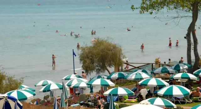 Paradise Hotel