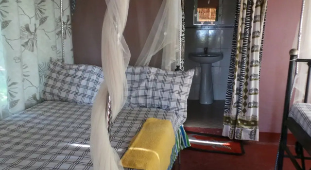 Selous Ngalawa Camp, Prenota Hotel Kwa Mhinda Tanzania