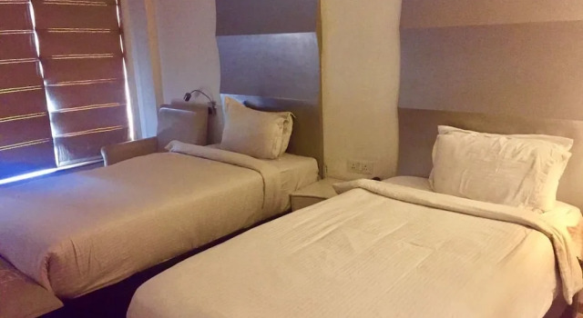 Hotel Centre Point Neemrana, Забронировать Отель Отели штата Раджастхана с парковкой, Парковка