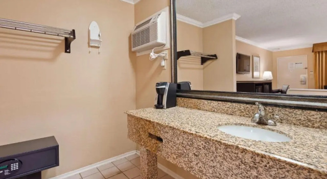 Номер Standard Best Western Courtesy Hotel - Anaheim Resort Amusement Park