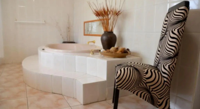Люкс Luxury Azrielle Guesthouse