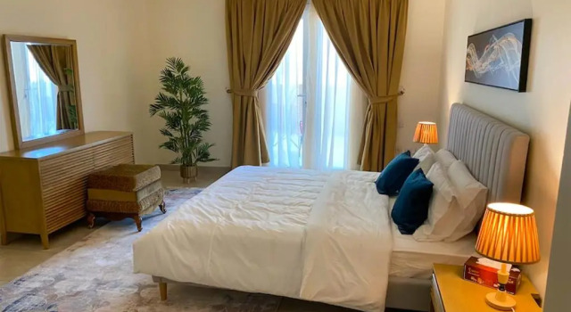 The Pearl Qatar, Luxury 2BR Apartment, Marine View, swimming pool Gym