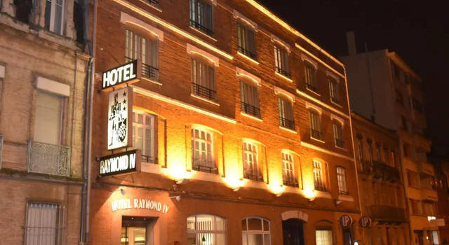 Hôtel Raymond 4 Toulouse, Забронировать Отель Отели Тулузы с парковкой, рядом с Якобинская церковь, Парковка