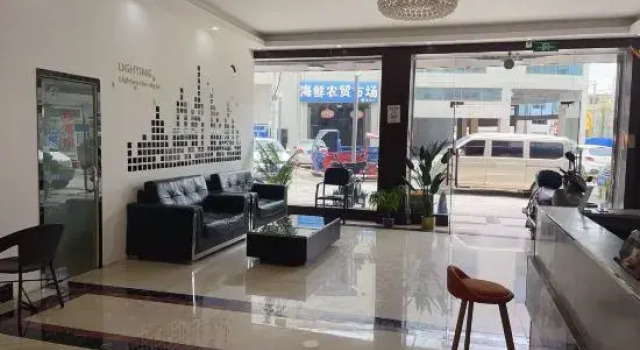 Yucheng Hotel, Rezerwuj Hotel Hotele w Baise z parkingiem, Parking