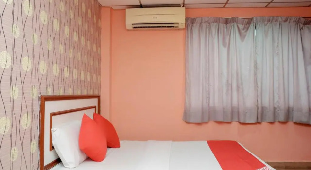 Двухместный номер Deluxe OYO 90167 Hotel Tiara