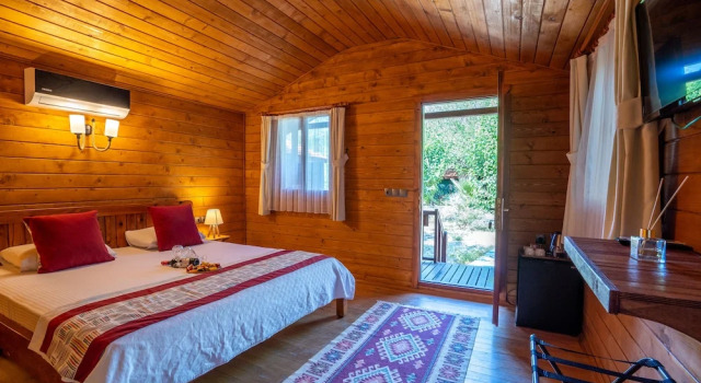 Eden Bungalows and Beach