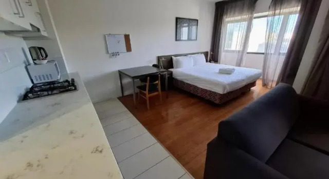 Студия Superior City Edge Dandenong Apartment Hotel