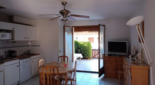 Коттедж Maison bord de mer en résidence avec piscine
