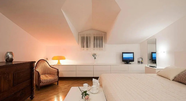 La finestra Sulmò, Book Hotel Hotels in Abruzzo with Parking, Parking
