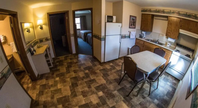 Люкс с 2 комнатами Stagecoach Inn & Suites
