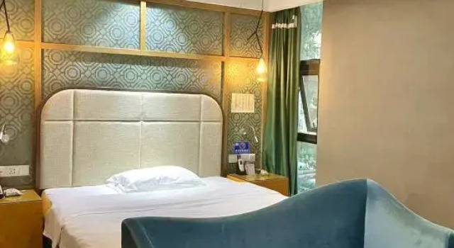 Hebi Qingju Yishang Boutique Hotel