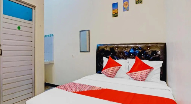 Номер Deluxe RedDoorz Syariah at Sakinah Family Tulungagung