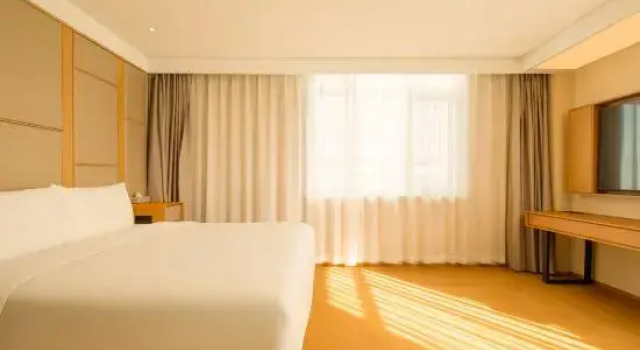 Люкс Ji Hotel (Yantai Binhai Square)