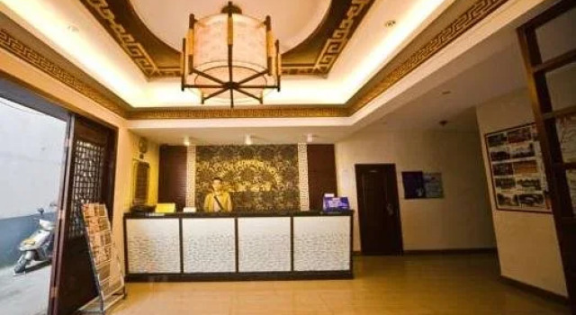Fawlty Towers Hotel, Boek Hotel Yangshuo Guangxi