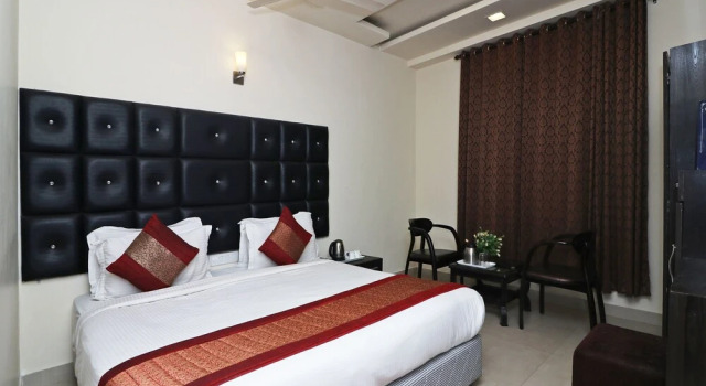 OYO 14924 Royal Rosette, Rezervovat Hotel Bhimtal Uttarakhand