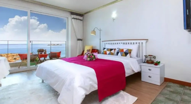Castles Pebble Beach Pension, Rezervasyon Otel Toseong Gangwon-Do