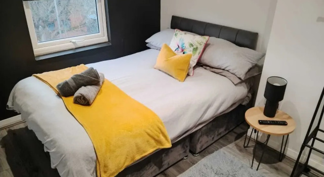 Immaculate 4-bed Apartment in Liverpool