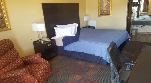 Nendels Inn & Suites Dodge City Airport, Buchen Sie Hotel Dodge City Kansas