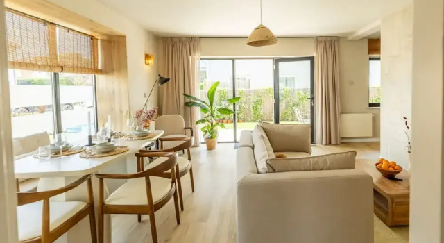 Апартаменты Modern Holiday Apartment With Garden Near the sea