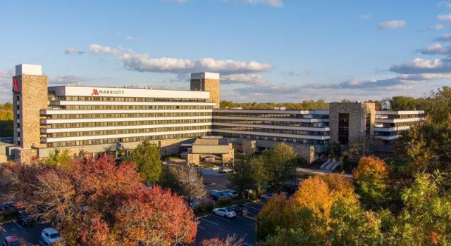 Полулюкс Marriott Lexington Griffin Gate Golf Resort & Spa