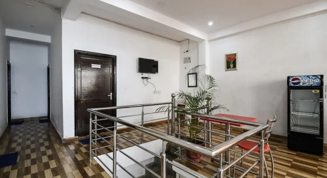 Suman Homestay By OYO Rooms, Rezervovat Hotel Déhrádún Uttarakhand
