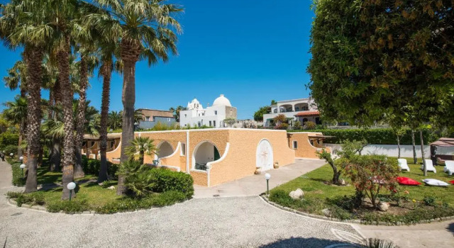 Четырёхместный номер Standard Hotel Parco Delle Agavi