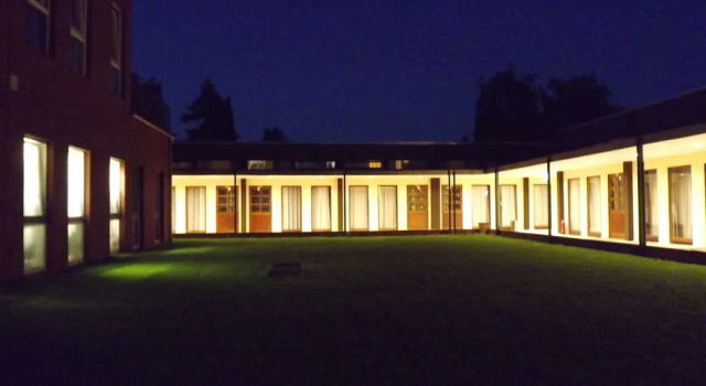 Gold Spring, Book Hotel Mittelfeld Hannover