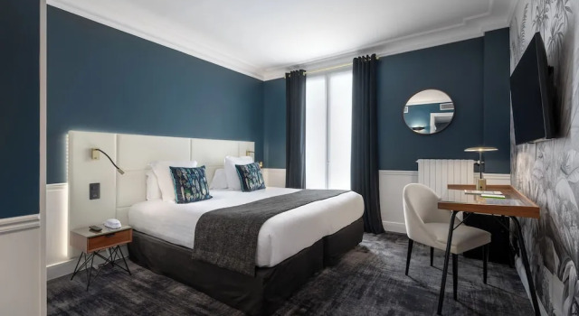 Трёхместный номер Superior Hôtel Le Royal Monceau Raffles Paris
