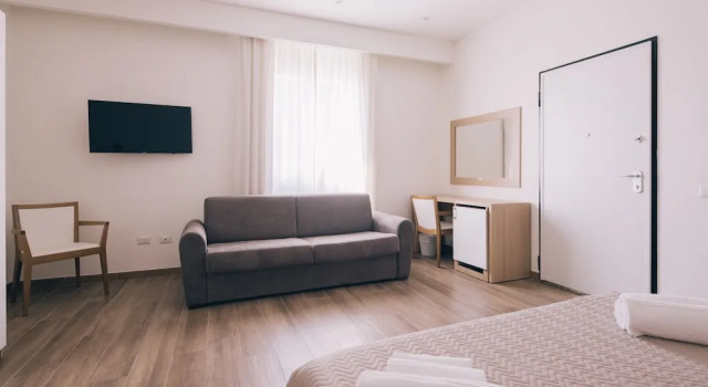 Номер Deluxe La Promenade Rooms & Suites