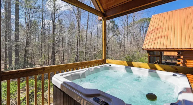 Коттедж Hot Tub + Foosball Access to Pool, Tennis, Gym Chill'n in the Smokies