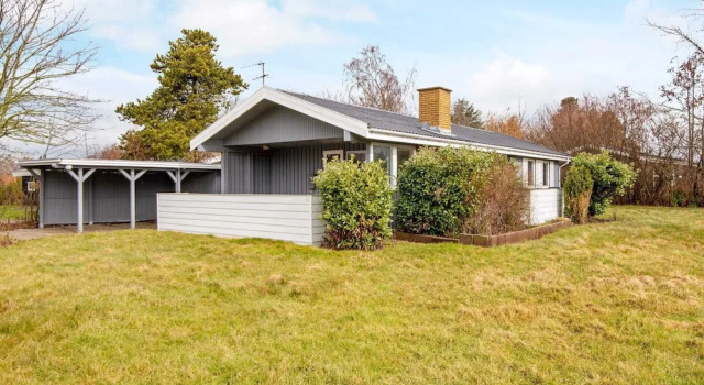 Коттедж 5 person holiday home in Sydals