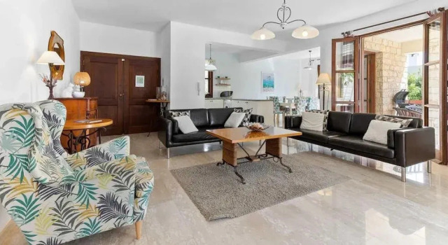3 bedroom Villa Tala with private pool and sunset views, Aphrodite Hills Resort
