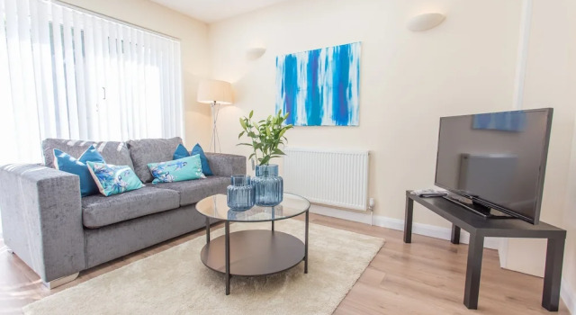 Spacious Comfortable 2 Bed Apartments in Oxford, Free Parking, OX2 Easy Access to City Centre & Hospitals, Забронировать Апартаменты/квартира Оксфорд Оксфордшир