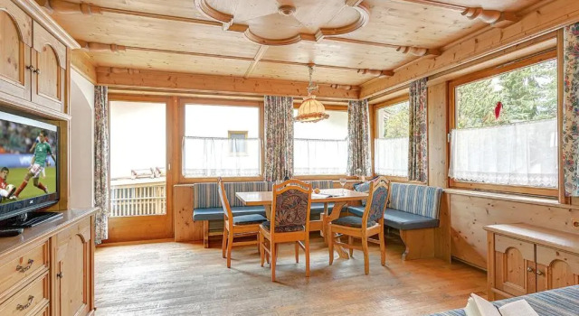 Ferienhaus in Tux A 246.001, Prenota Hotel Hotel a Tirolo con parcheggio, Parcheggio
