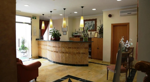 Hotel Tio Felipe, Забронировать Отель Отели Карбонерас с завтраком, Завтраки