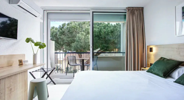 Двухместный номер Comfort с балконом Hotel Centre Plage