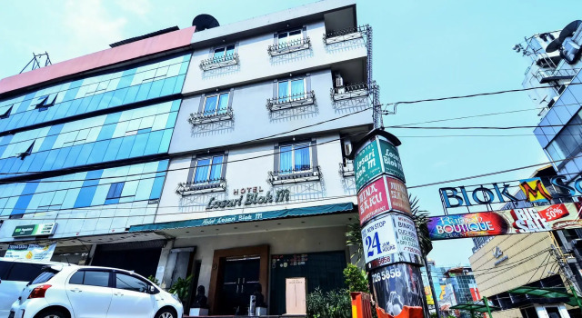 Кровать в общем номере Losari Blok M  Hotel Jakarta