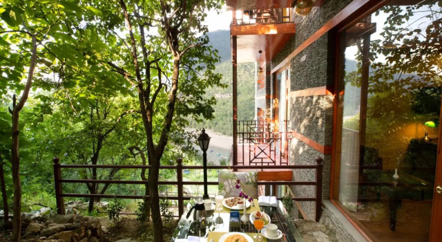 Regenta Inn By Riverside Manali