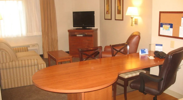 Quality Inn & Suites Waterloo, Κράτηση Ξενοδοχείο Waterloo Iowa