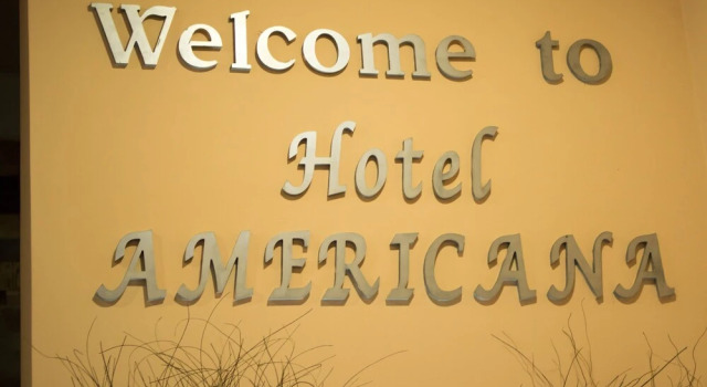 Americana Hotel, Забронировать Отель Отели острова Коса с парковкой, рядом с Мечеть Лоджии, Парковка