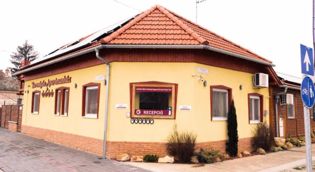 Borostyán Apartmanház, Réserver Hôtel Mórahalom 