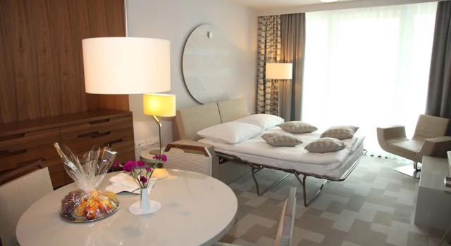 Люкс Standard с балконом Lake View Mobile Homes with Thermal Riviera Tickets in Terme Čatež