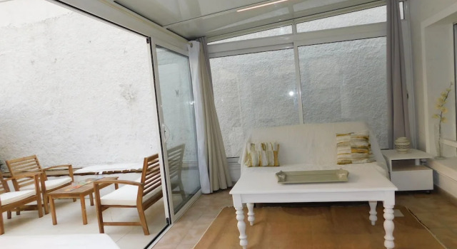 Beautiful White One Bedroom Croisette